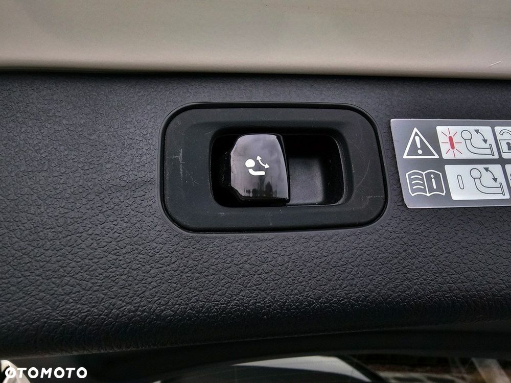 Mercedes-Benz Klasa C - 36