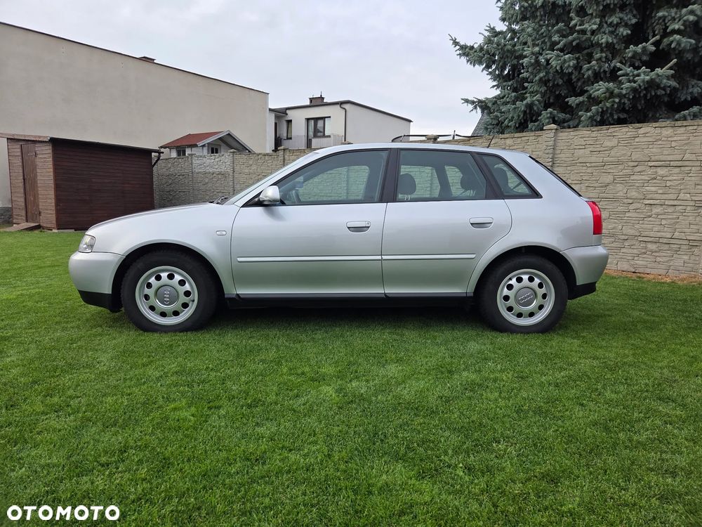 Audi A3 Sportback - 3