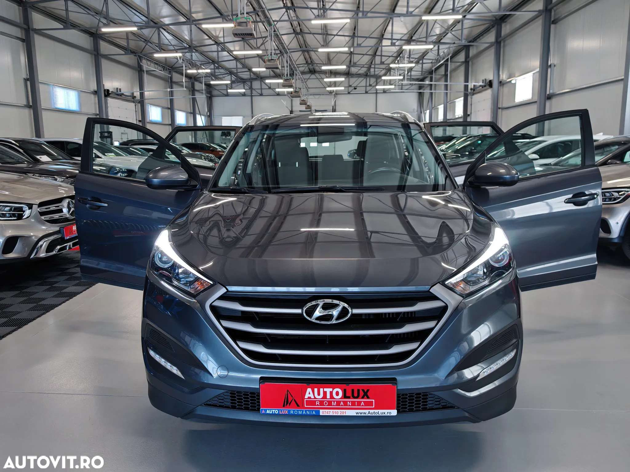 Hyundai Tucson blue 1.7 CRDi 2WD Classic - 12