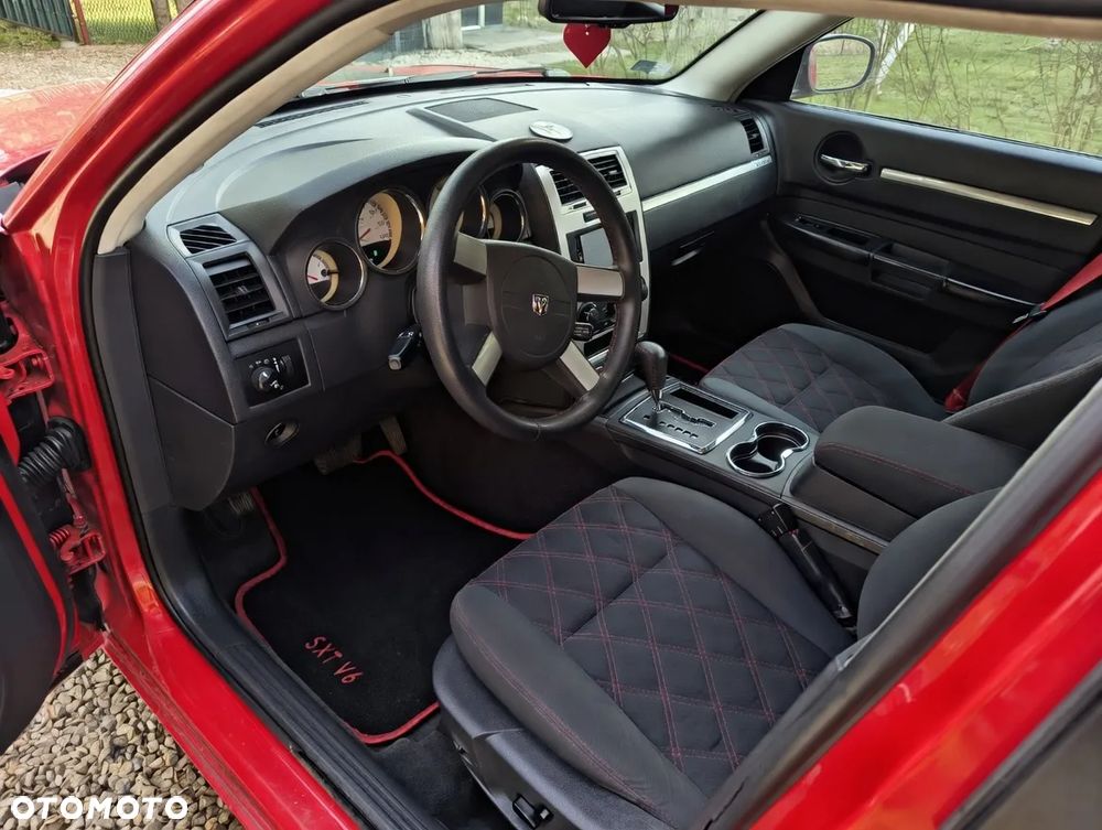 Dodge Charger 3.5 V6 SXT - 11