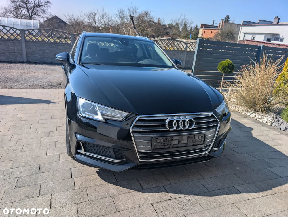 Audi A4 Avant 40 TFSI S tronic - 11
