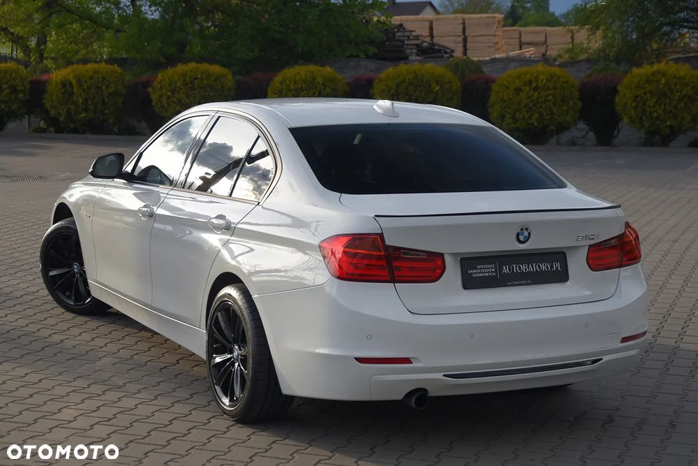 BMW Seria 3 316i - 11