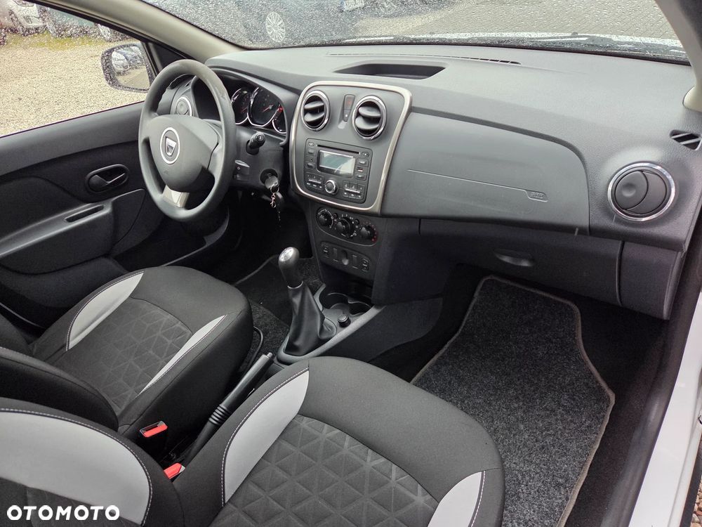 Dacia Sandero TCe 90 Celebration - 12