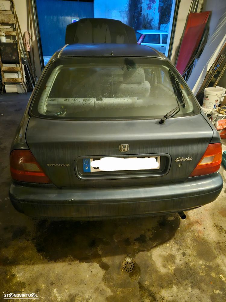 Honda Civic 1.4i - 4