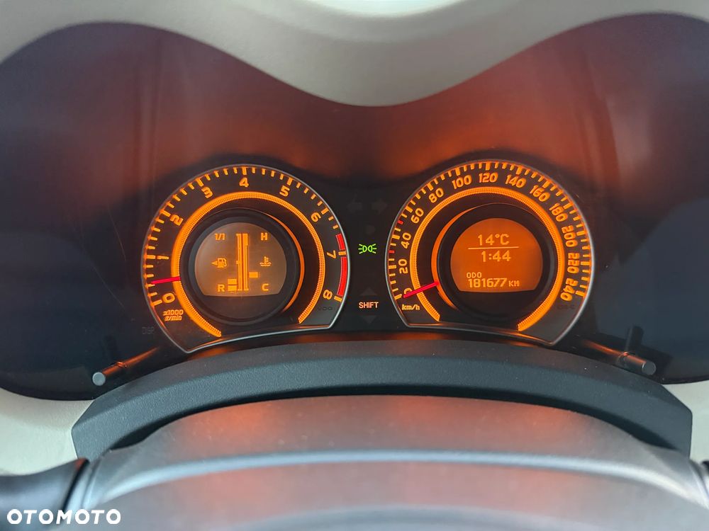 Toyota Auris 1.8 Premium - 7