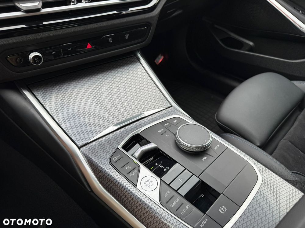 BMW Seria 3 318i M Sport - 21