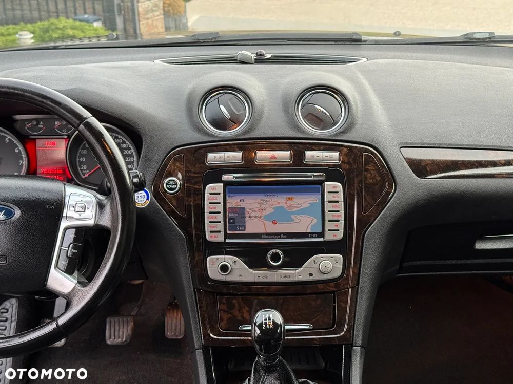 Ford Mondeo 2.0 Ghia - 6