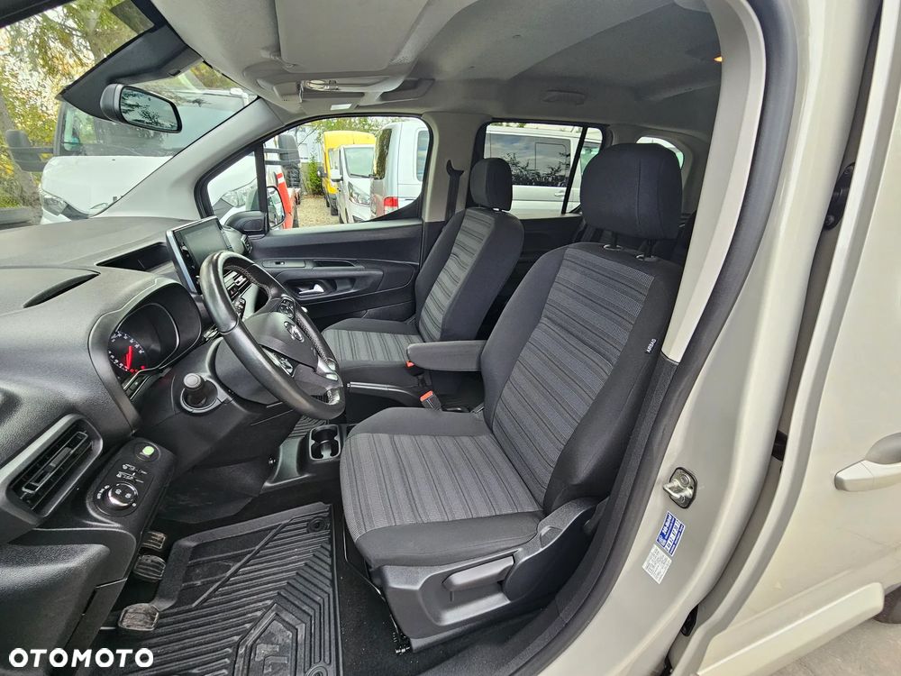 Opel Combo 1.2 Turbo Start/Stop Edition - 32