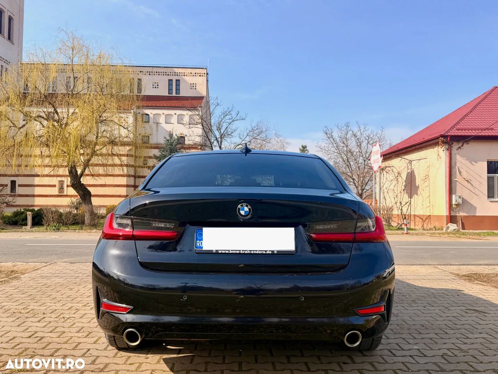 BMW Seria 3 330e Aut. Sport Line - 9