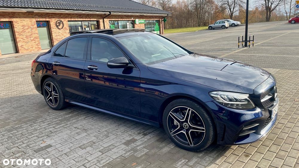Mercedes-Benz Klasa C 300 4Matic 9G-TRONIC AMG Line - 8