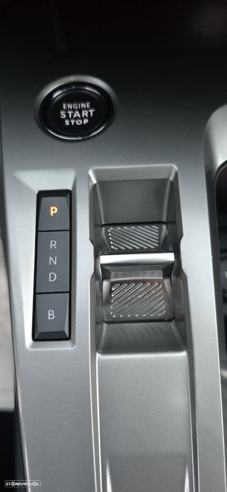 Peugeot 308 Plug-In Hybrid 180 e-EAT8 GT - 31