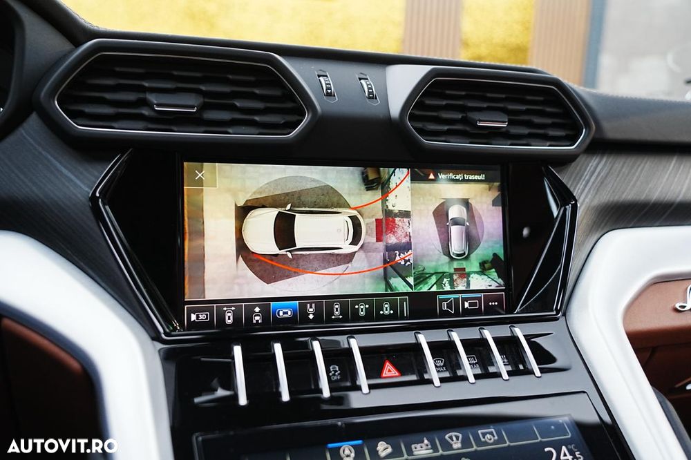 Lamborghini URUS - 40