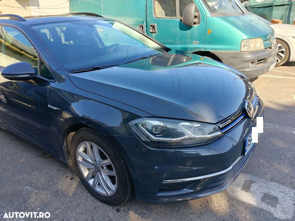 Volkswagen Golf - 5