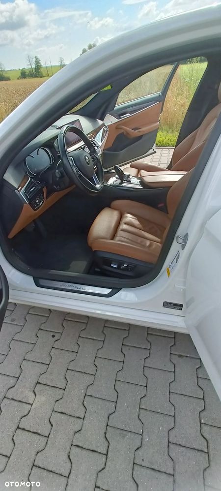 BMW Seria 5 540i Sport Line sport - 11