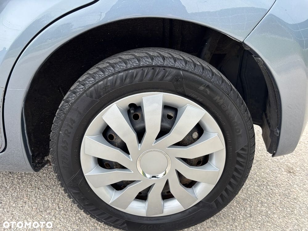 Daihatsu Sirion 1.3 - 27