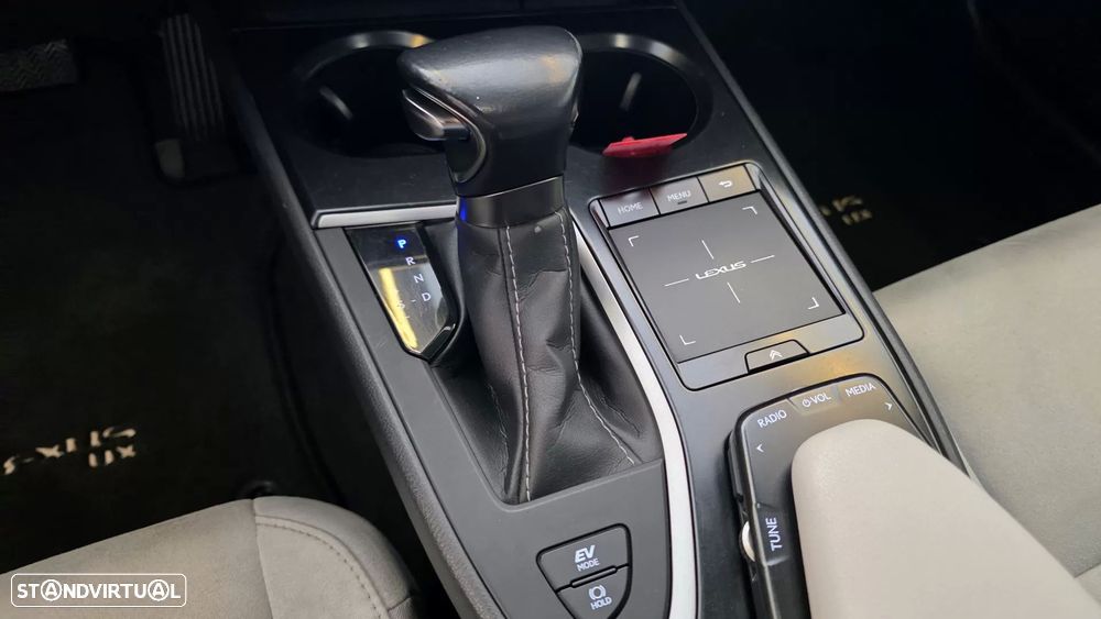 Lexus UX 250h Executive - 48