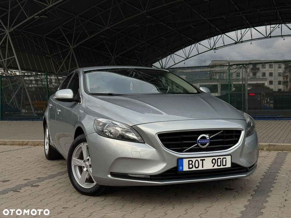 Volvo V40