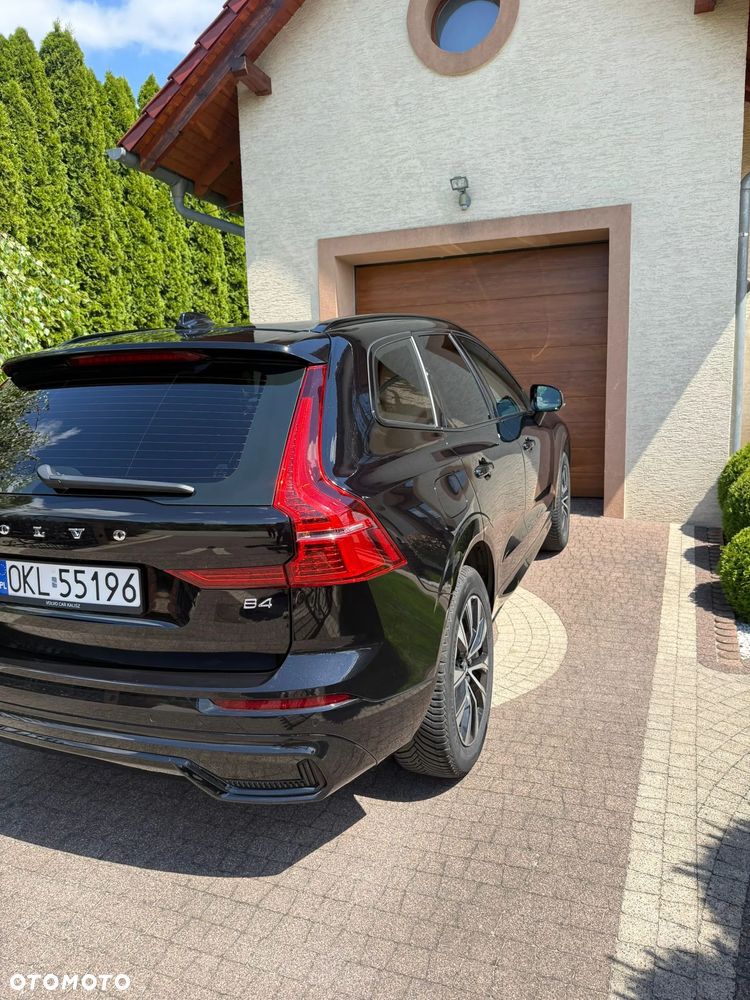 Volvo XC 60 B4 B Plus Dark - 11