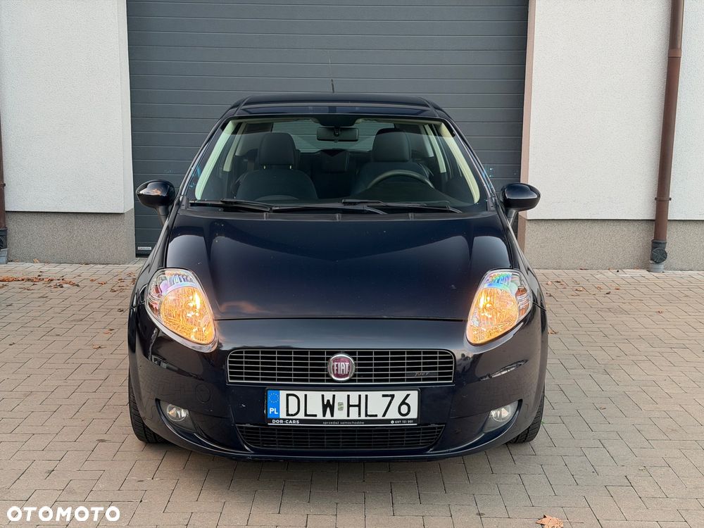 Fiat Grande Punto 2007 photo 2