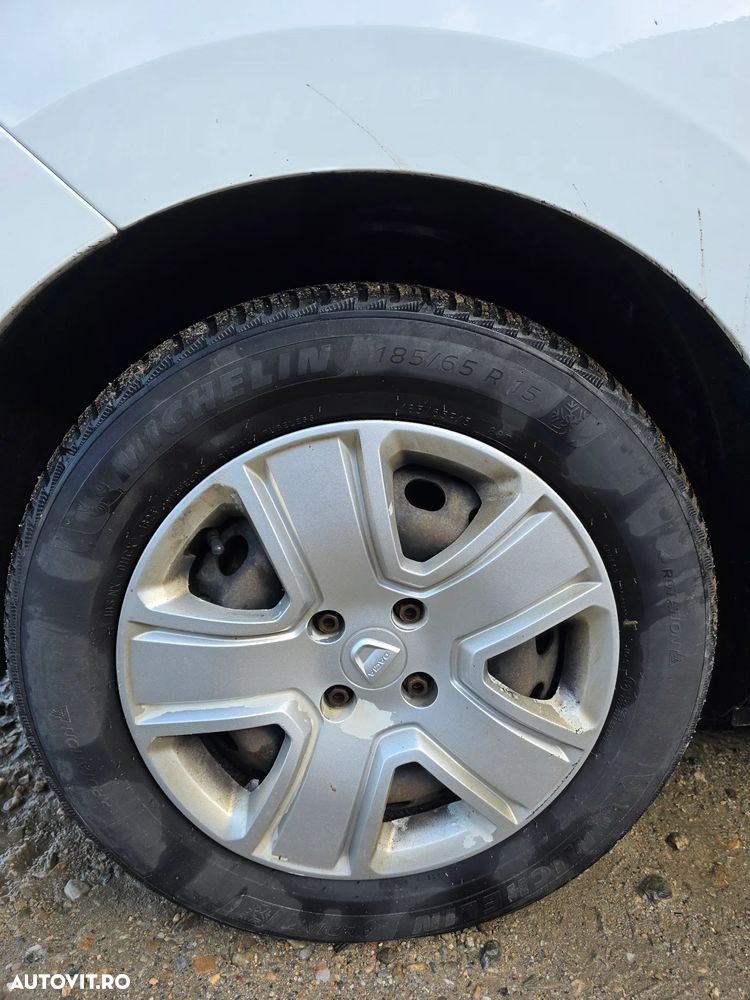 Dacia Lodgy 1.5 dCi 90 CP Ambiance - 6