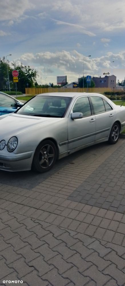 Mercedes-Benz Klasa E - 3