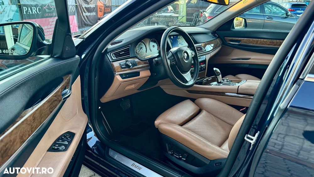 BMW Seria 7 740d - 9