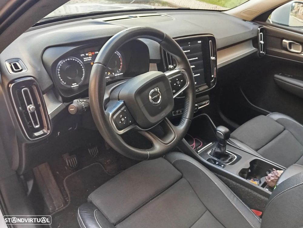 Volvo XC 40 1.5 T3 Momentum - 6