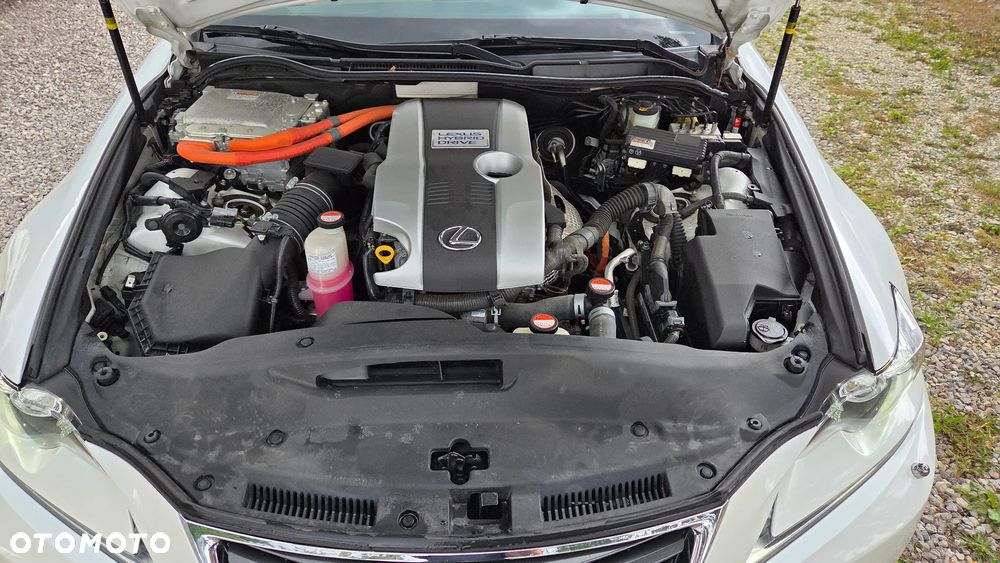 Lexus IS 300h Prestige - 31