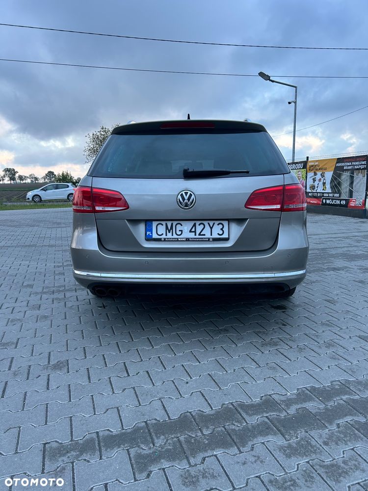 Volkswagen Passat 2.0 TDI DPF Highline - 5
