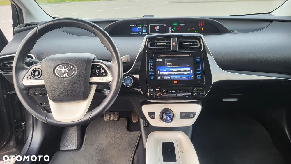 Toyota Prius Hybrid - 14
