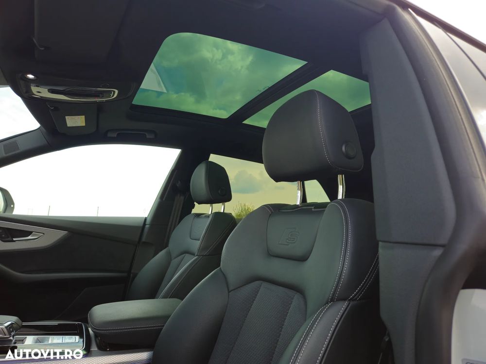 Audi Q8 55 TFSI quattro Tiptronic MHEV - 12