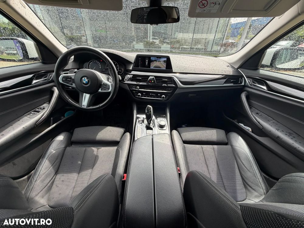 BMW Seria 5 520i AT - 9