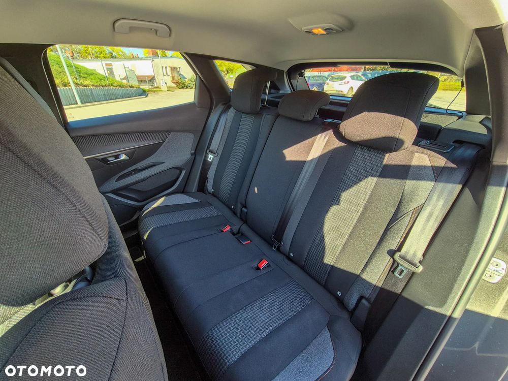 Peugeot 3008 BlueHDi 130 Stop & Start EAT8 Active Business-Paket - 16