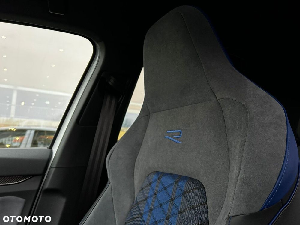 Volkswagen Golf - 25