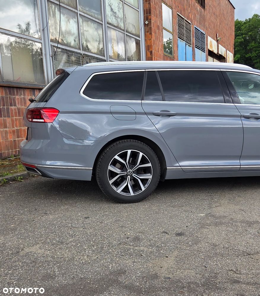 Volkswagen Passat 2.0 TDI Elegance DSG - 14