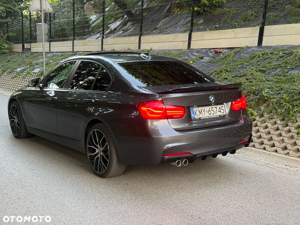 BMW Seria 3 330d xDrive - 7