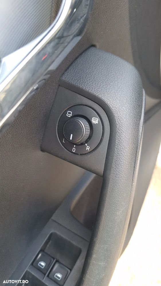 Skoda Octavia 2.0 TDI ELEGANCE DSG - 8