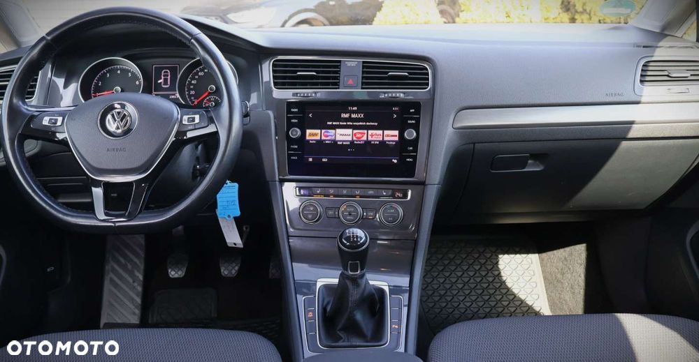 Volkswagen Golf - 13