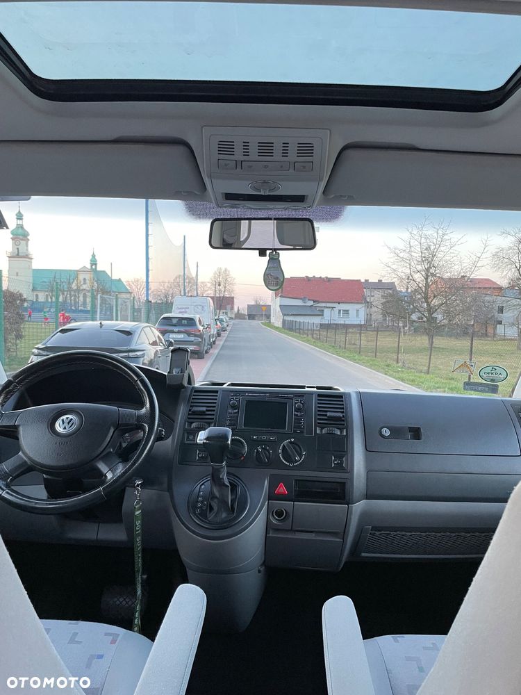 Volkswagen Caravelle - 37