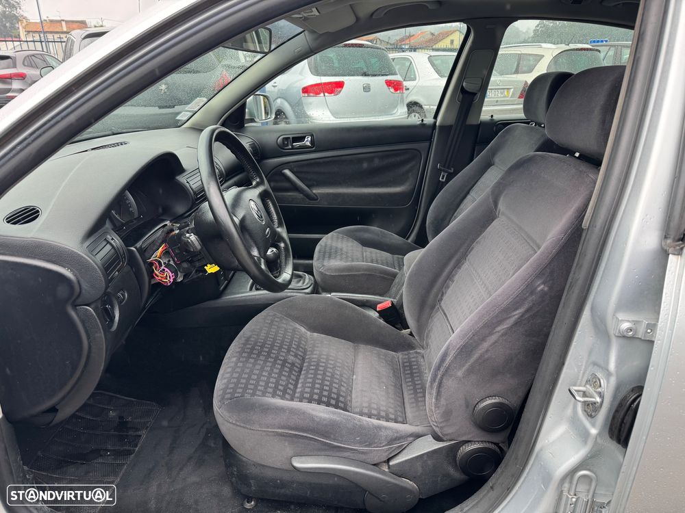 VW Passat 1.9 TDi Trendline EC - 8