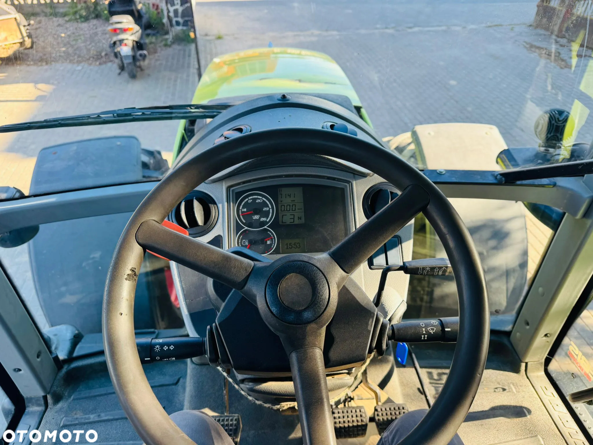 Claas Arion 640 CEBIS - 17