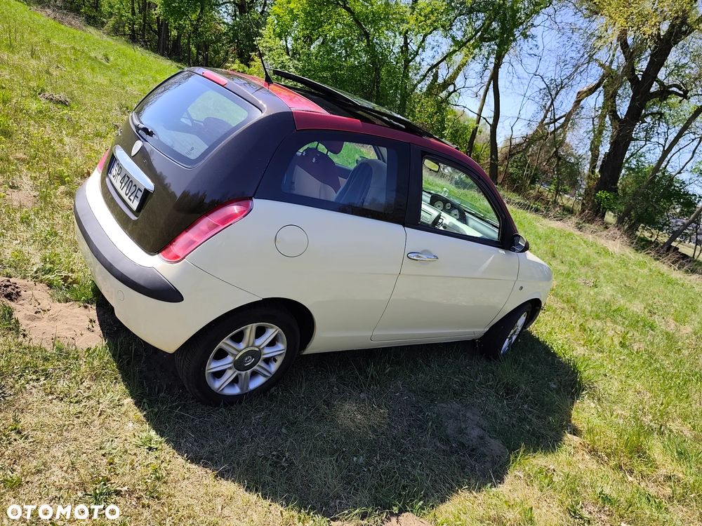 Lancia Ypsilon ver-1-3jtd-argento - 6