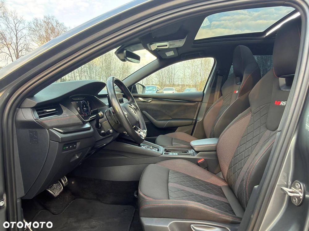 Skoda Octavia 2.0 TDI DSG RS - 24