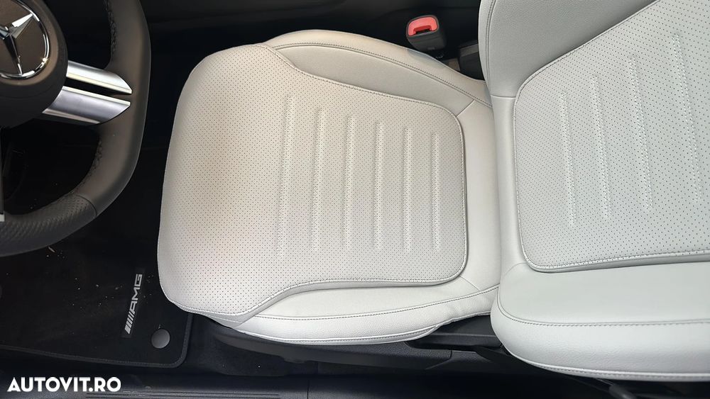 Mercedes-Benz GLC 300 e 4Matic 9G-TRONIC AMG Line Advanced - 17