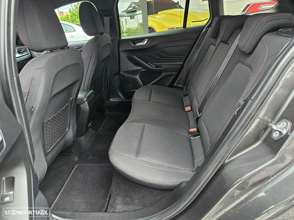 Ford Focus SW 1.0 EcoBoost MHEV ST-Line - 16