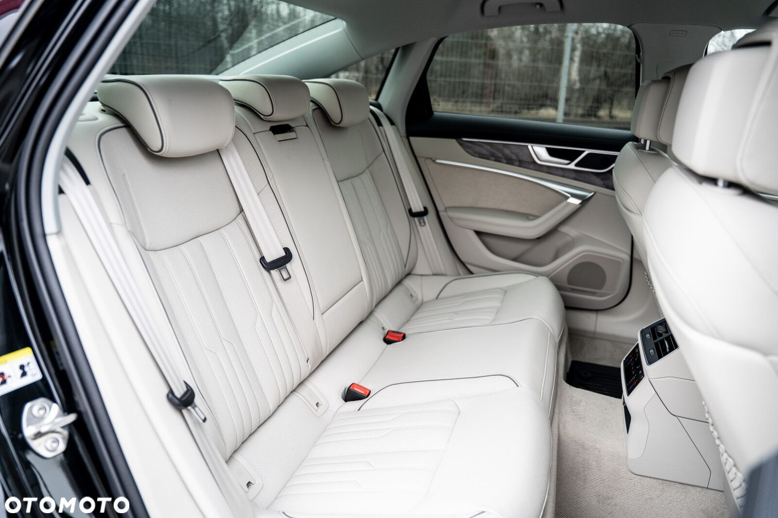Audi A6 - 13