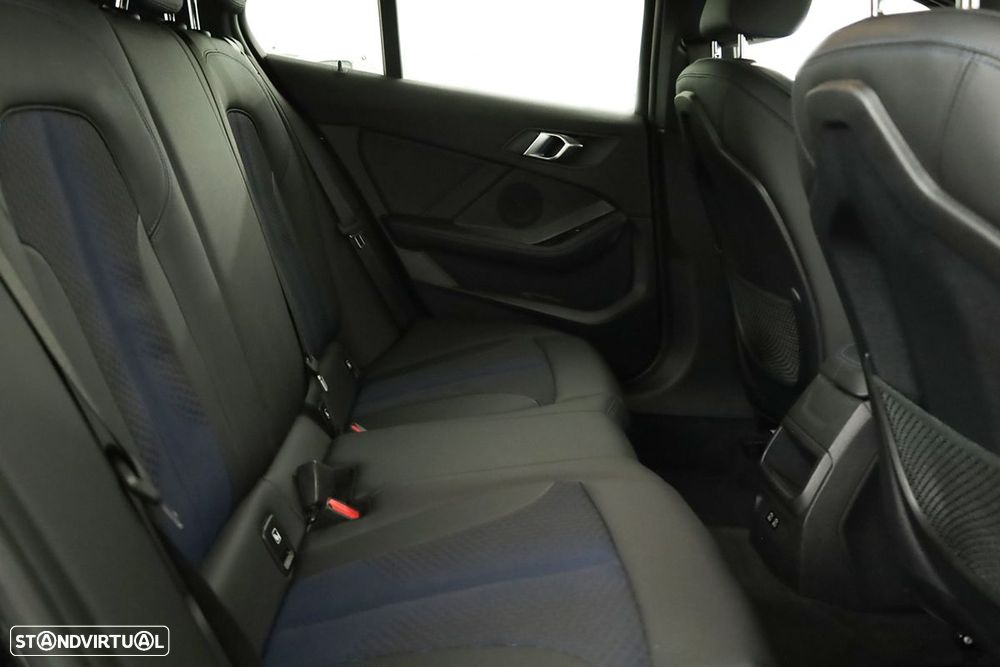 BMW 116 d Pack Desportivo M Auto - 22