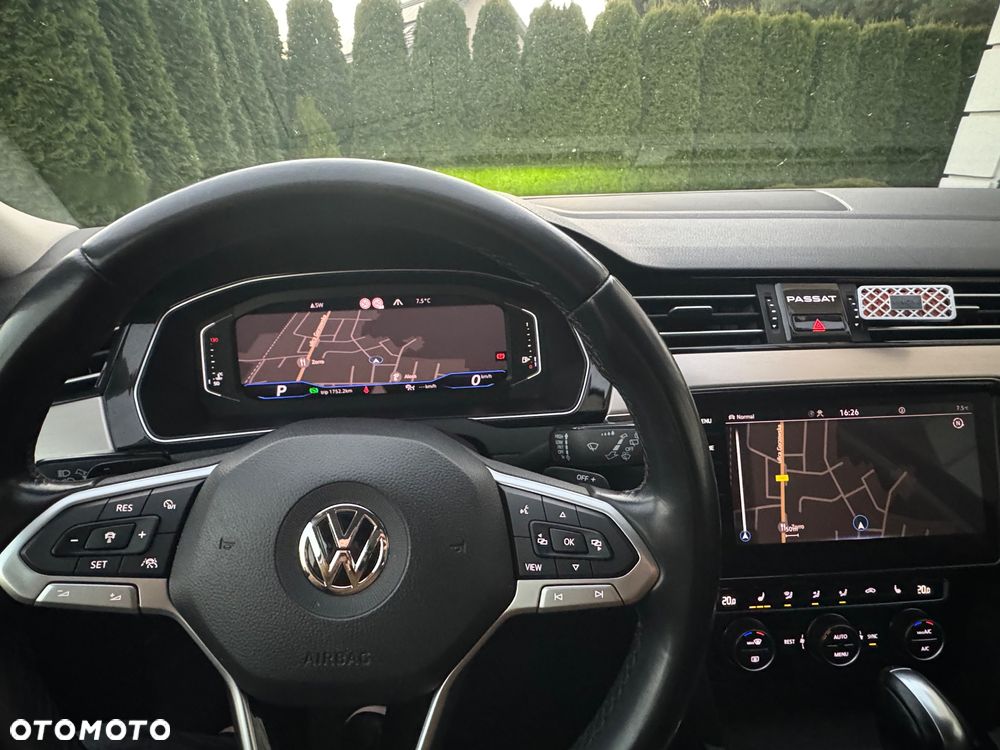 Volkswagen Passat 2.0 TDI Elegance DSG - 5