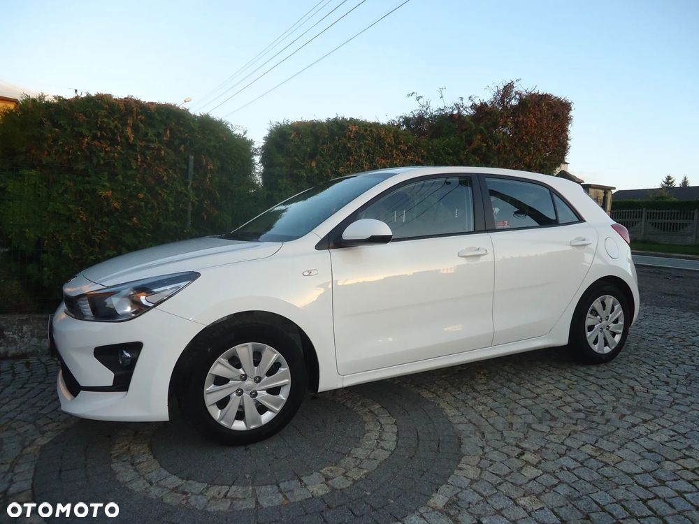 Kia Rio - 4