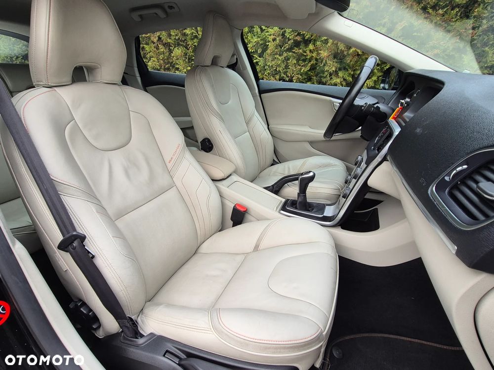 Volvo V40 D2 Drive-E Ocean Race - 33